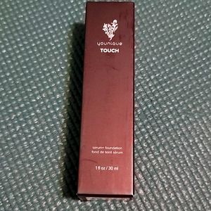 Younique Touch serum+ foundation in satin
